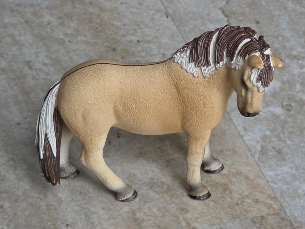Schleich Fjord Horse Mare 13754 - Speelgoed Paard, Kinderen en Baby's, Speelgoed | Overig, Ophalen of Verzenden, Zo goed als nieuw