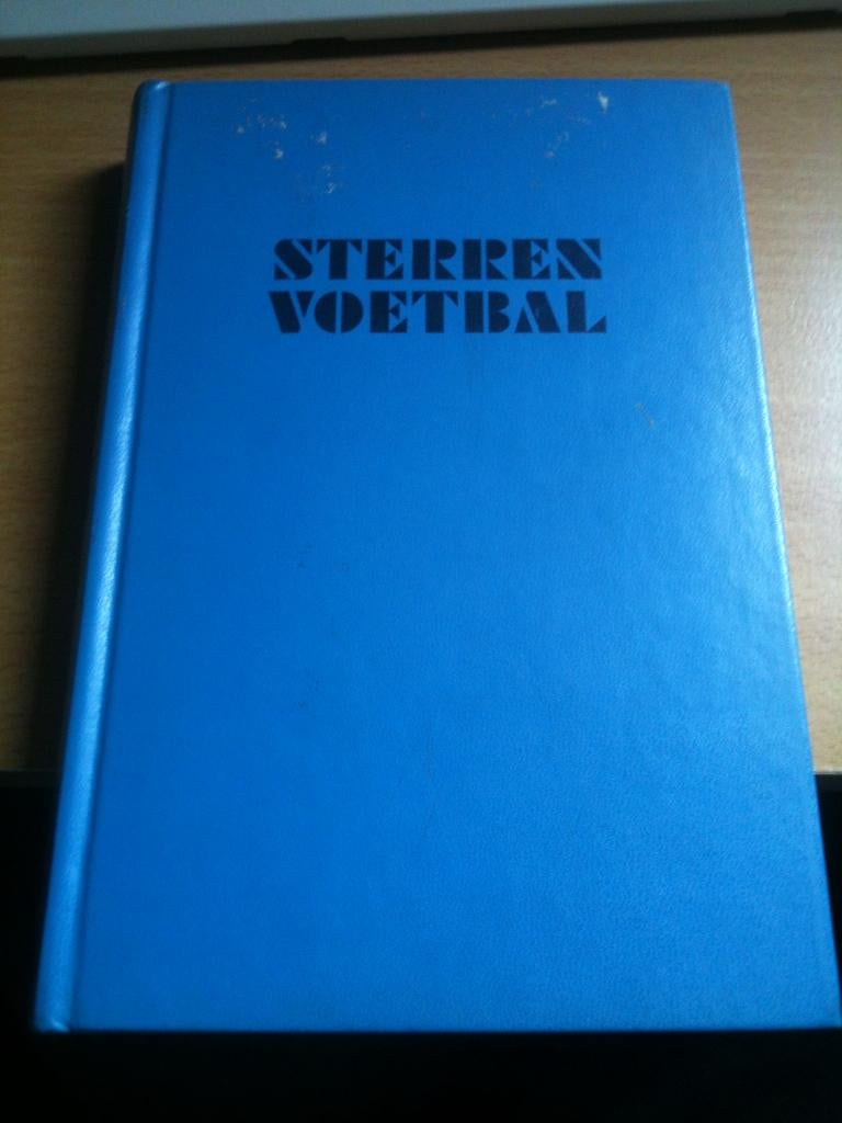 Sterrenvoetbal - Hans Molenaar en Joop Niezen, Ophalen of Verzenden, Gelezen, Balsport