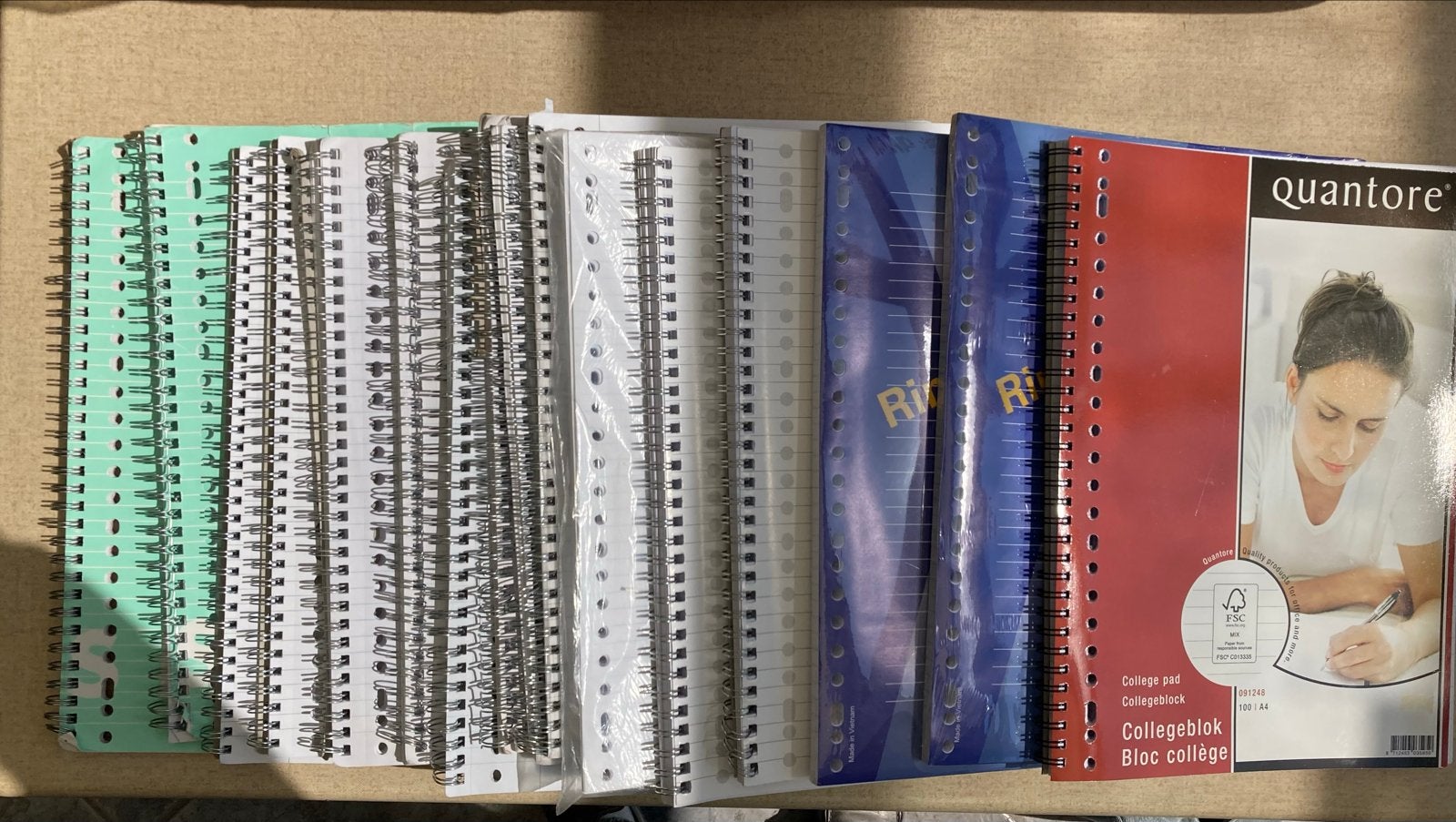 A 4 collegeblok -Ringbandinterieur gelijnd, Ophalen of Verzenden, Nieuw