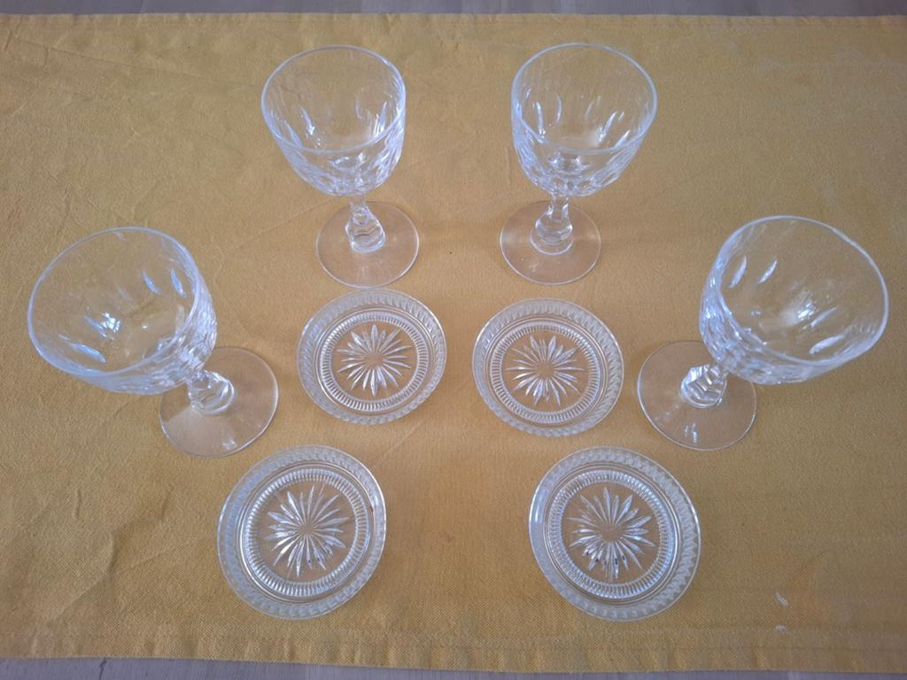 4 Kristallen Rode Wijnglazen met 4 Onderzetters, Antiek en Kunst, Antiek | Glas en Kristal, Ophalen of Verzenden