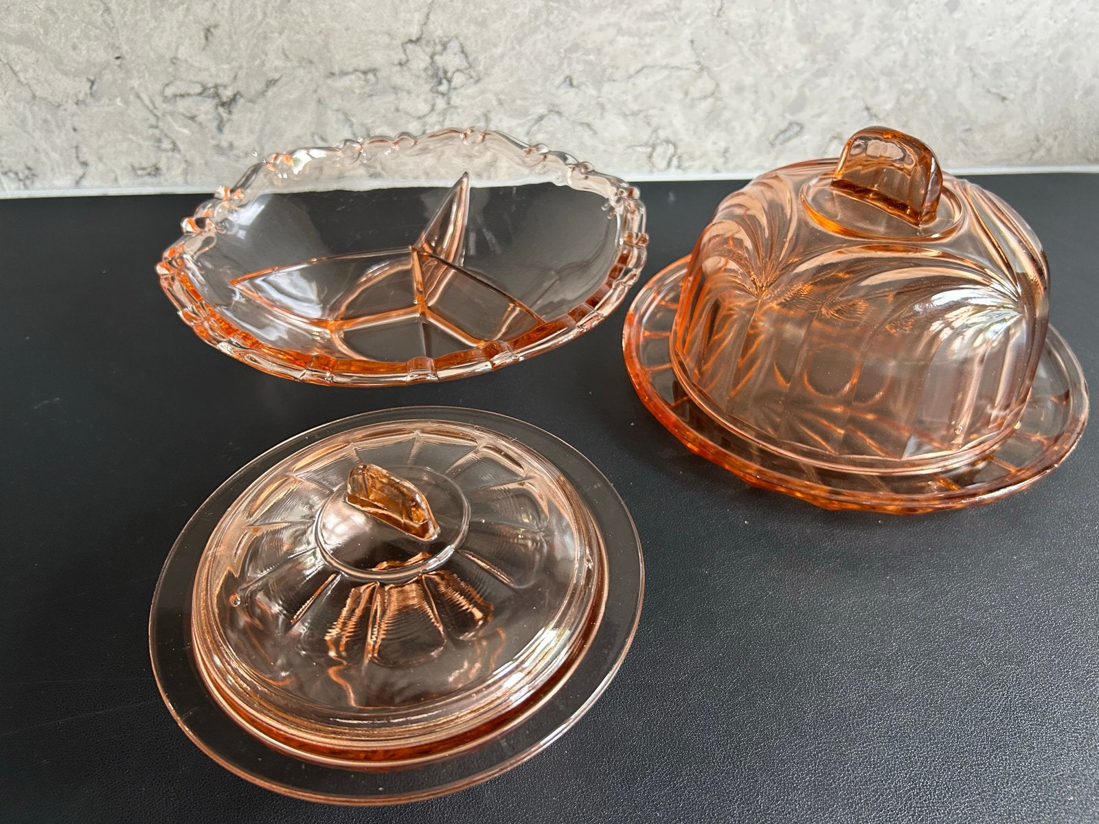 Vintage roze glaswerk set - botervloot en schaal, Antiek en Kunst, Antiek | Glas en Kristal, Ophalen