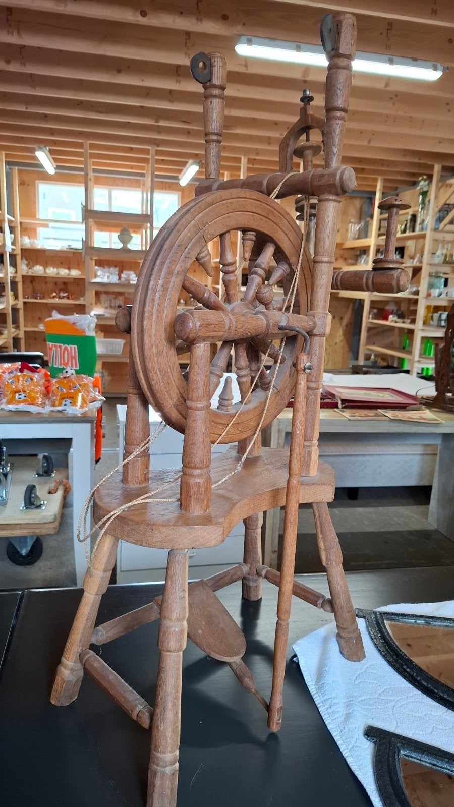 Antiek Spinnewiel - Decoratief en Functioneel, Ophalen, Gebruikt, Spinnewiel