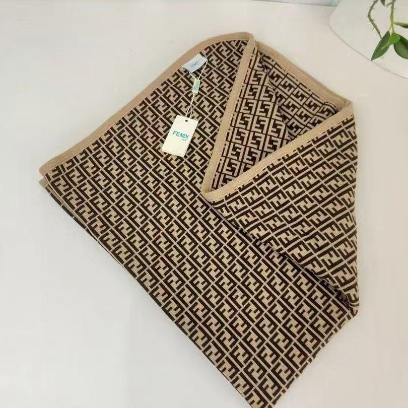 Fendi baby deken, Kinderen en Baby's, Ophalen of Verzenden, Zo goed als nieuw, 100 cm of meer, Deken