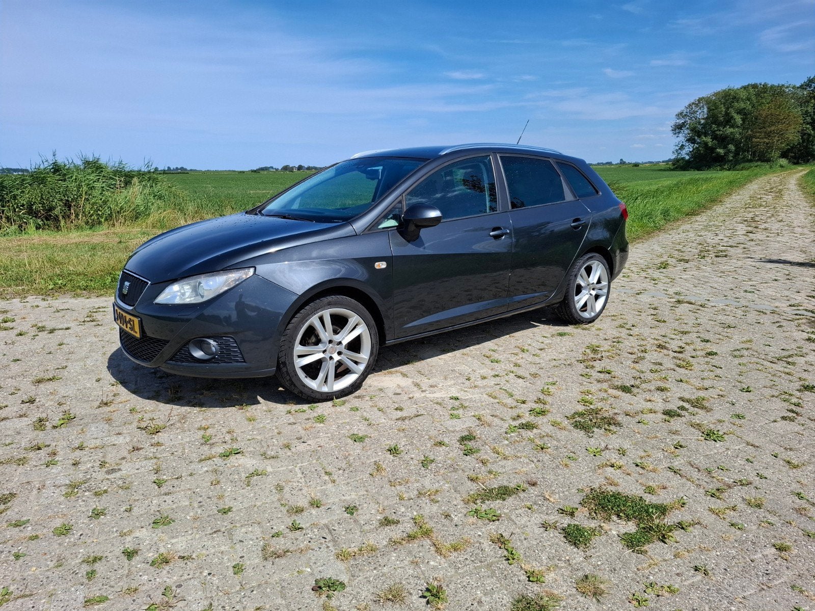 Seat Ibiza ST zeer netjes en goed onderhouden auto, Auto's, Seat, Zwart, Ibiza, Leder, Stationwagon