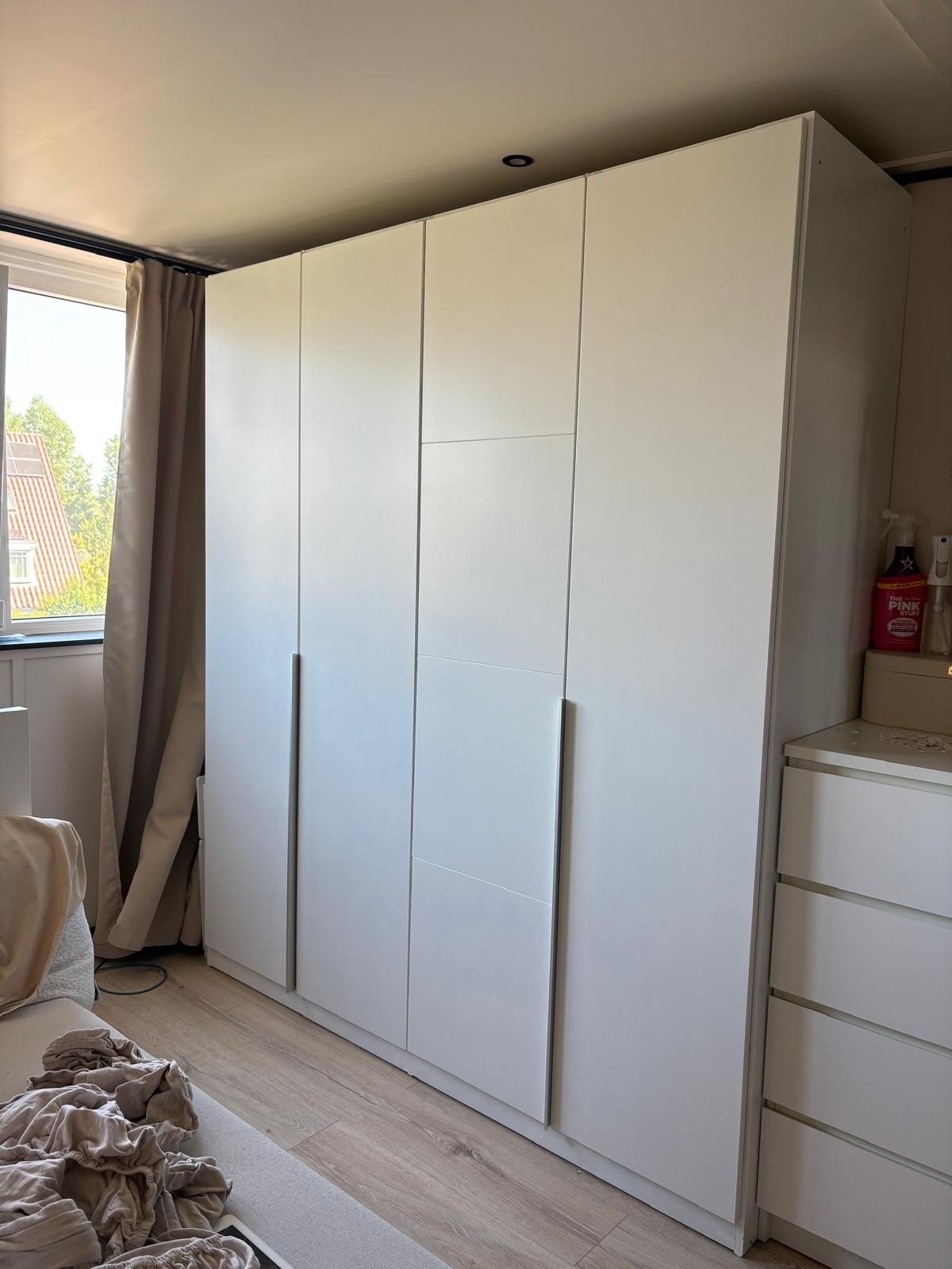 Rauch draaideurkast Belessa wit met lade-inzet, Huis en Inrichting, Ophalen, 200 cm of meer, 150 tot 200 cm, 50 tot 75 cm