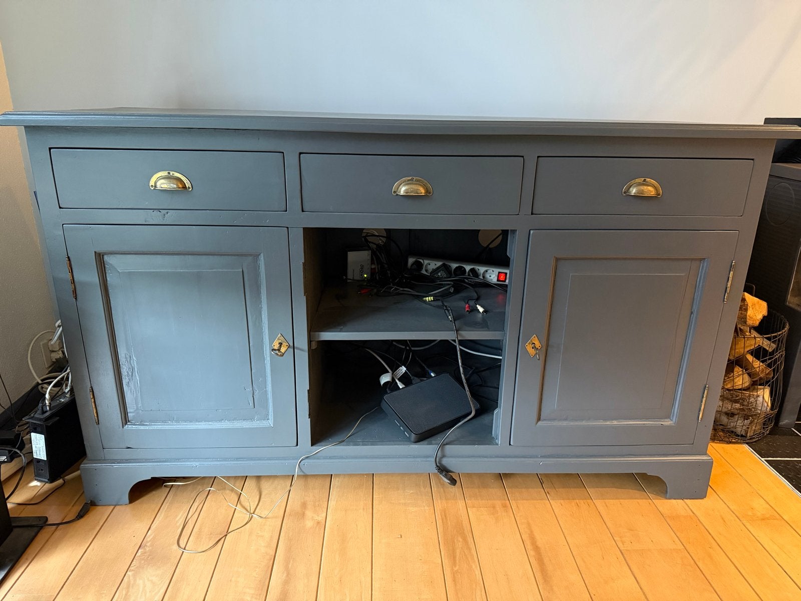 Grijze dressoir/tv-meubel met lades en deuren, Ophalen, Gebruikt, 100 tot 150 cm, Minder dan 100 cm