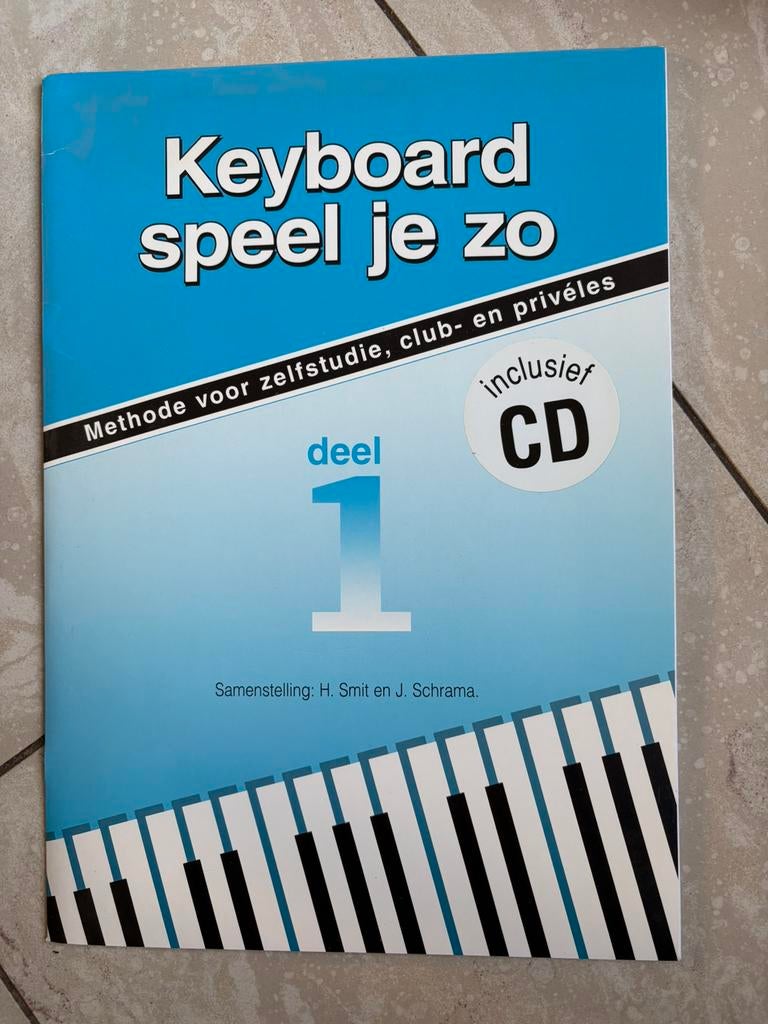 Keyboard Boeken: Songboek Nieuwe Stijl & Spelen met Plezier, Ophalen of Verzenden, Zo goed als nieuw, 61 toetsen, Overige merken