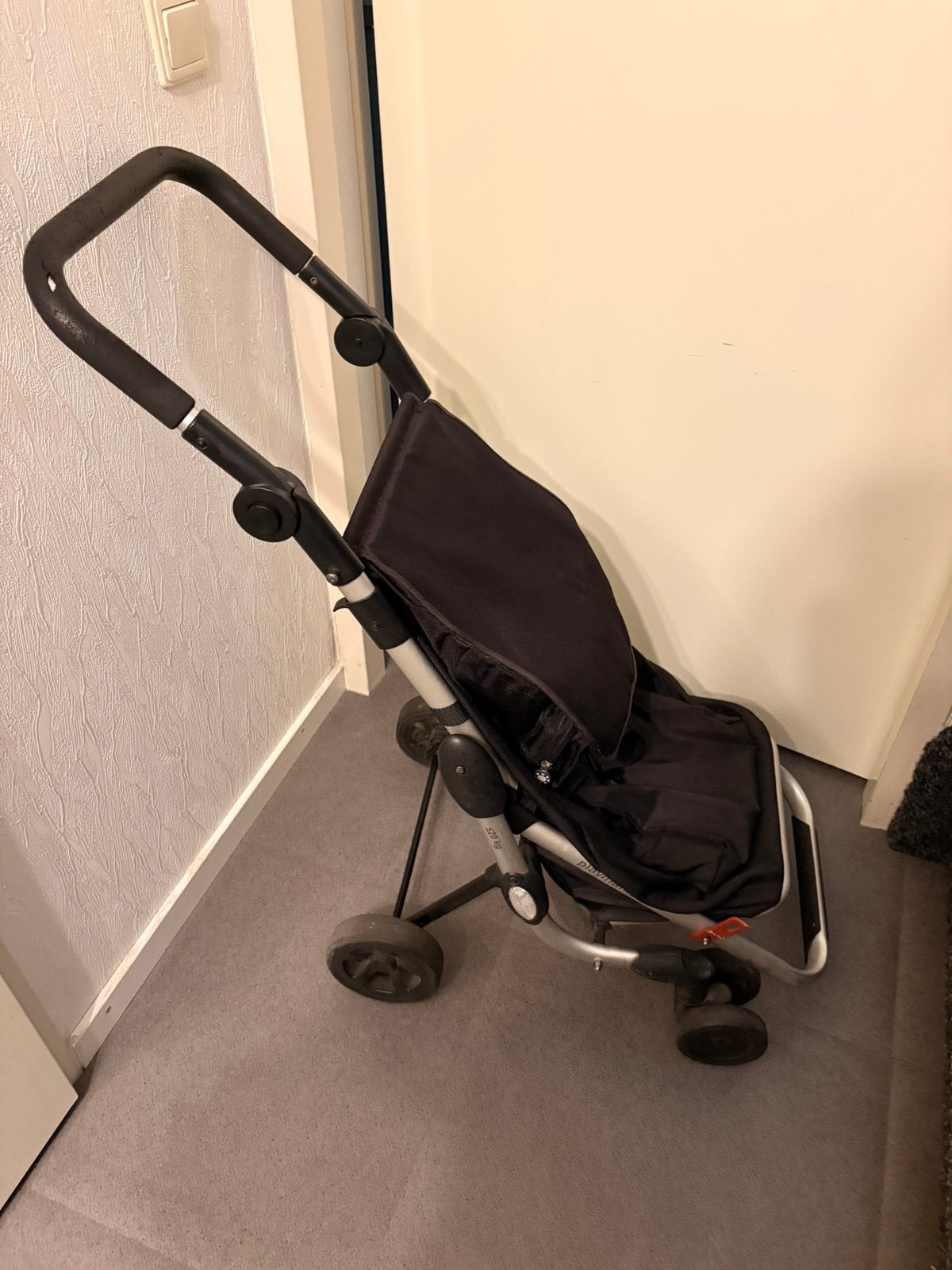 Zwarte Playmarket Boodschappenwagen/Boodschappentrolley, Sieraden, Tassen en Uiterlijk, Tassen | Reistassen en Weekendtassen, Gebruikt