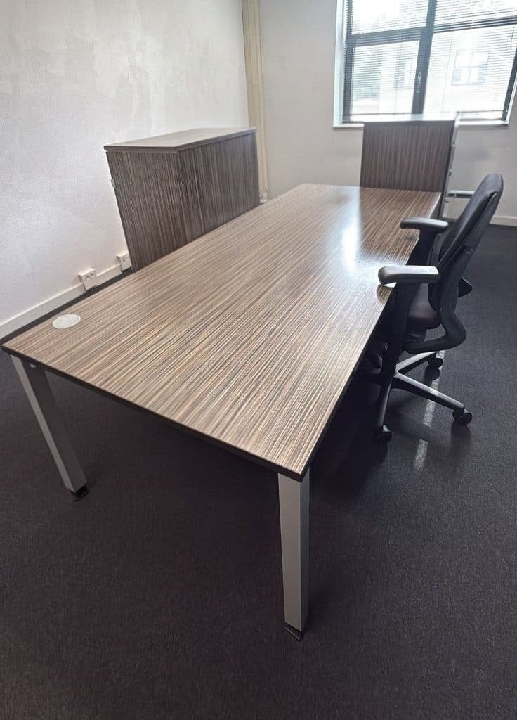 Luxe bureau gispen 200 x 100 cm, Huis en Inrichting, Bureaus, Ophalen of Verzenden, Gebruikt