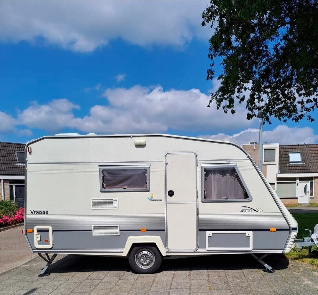 . MOET WEG!!!  Beyerland Vitesse 430 uit 1998 met voortent e, Caravans en Kamperen, Particulier