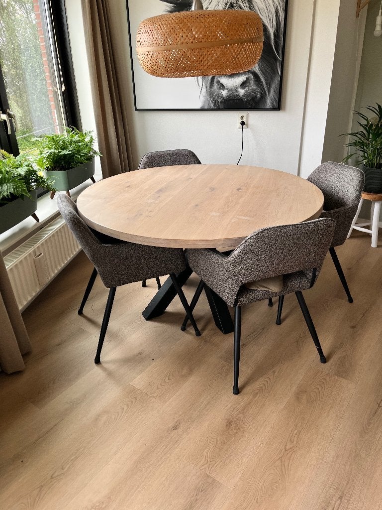 Eiken eettafel