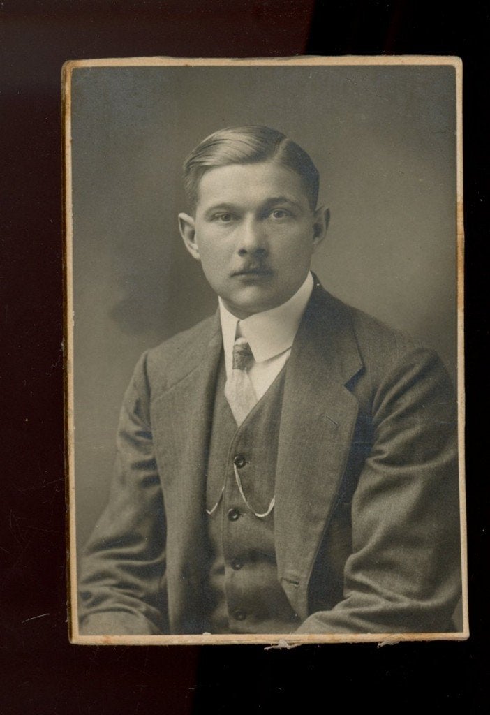 G67 foto op hard karton 6 x 9 cm, Verzenden, Voor 1940, Zo goed als nieuw
