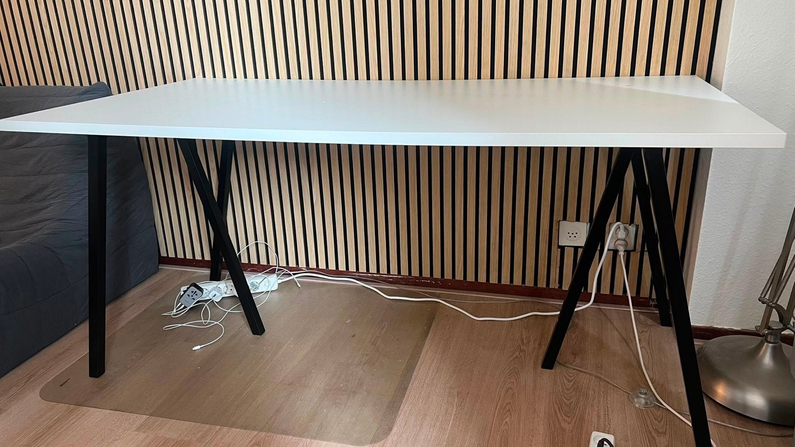 HAY Bureau (blad+tafelpoten), Ophalen, Zo goed als nieuw