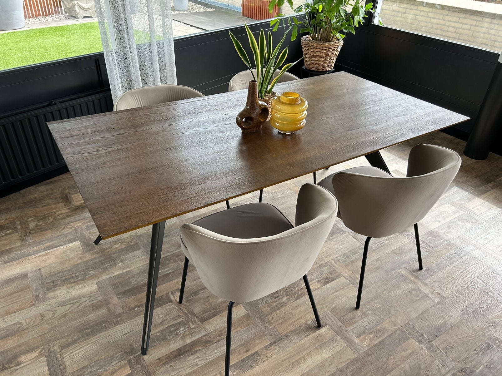 Eettafel, 4 stoelen, dressoir en tv kast, Ophalen