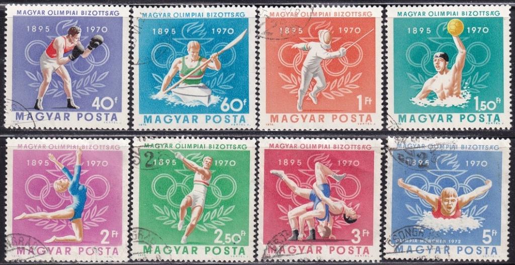 730 - Hongarije michel 2616A/2623A gestempeld , 75 jaar, Verzenden