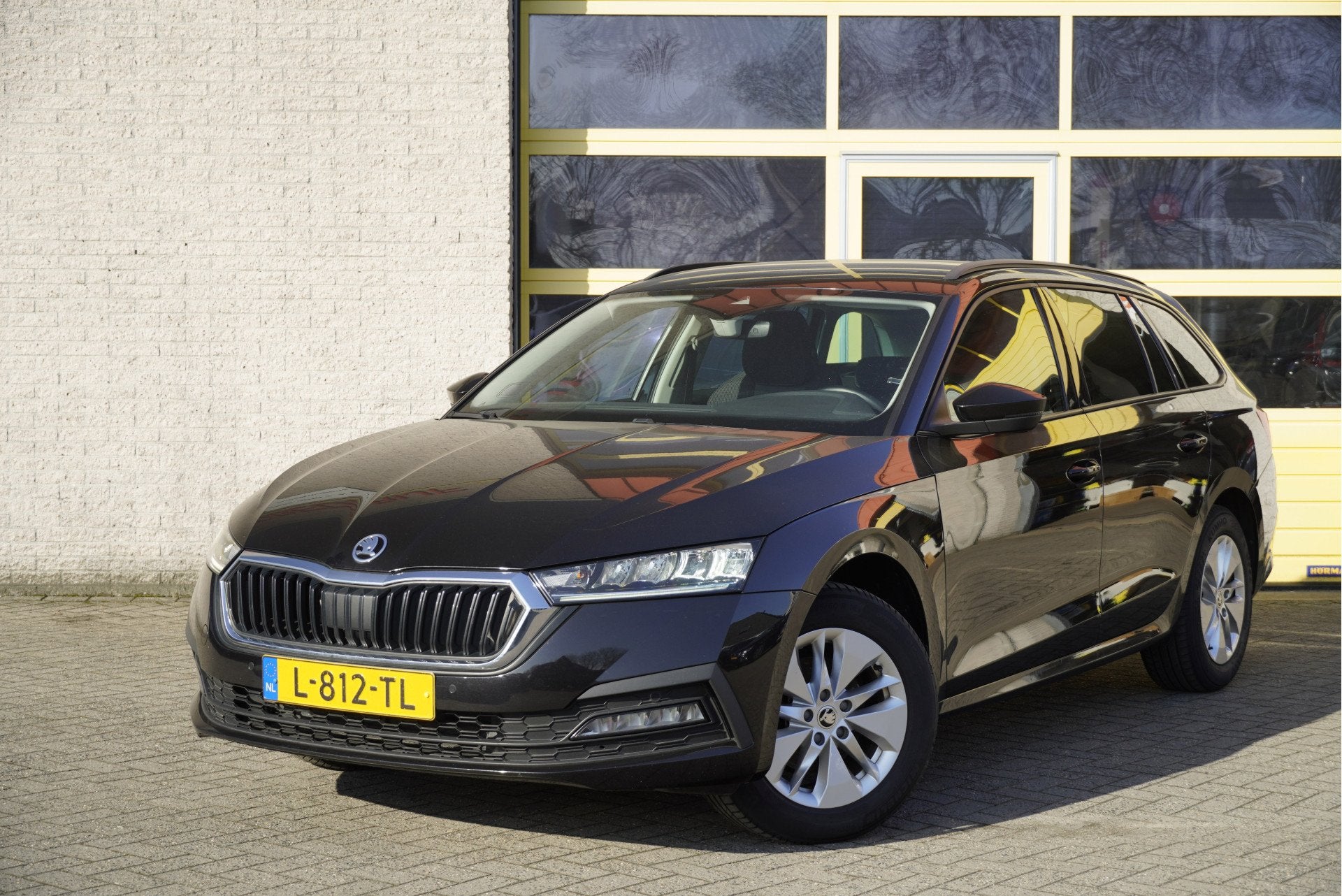 Skoda Octavia Combi 1.0 TSI Business Edition BJ2021 Lmv 16", Auto's, Stof, Gebruikt, Zwart, Origineel Nederlands