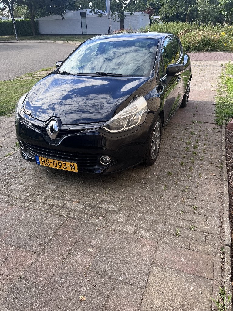 Renault Clio 0.9 TCE 90 Night & Day 66KW 5-DRS 2016 Zwart, Voorwielaandrijving, 898 cc, Stof, 40 €/maand