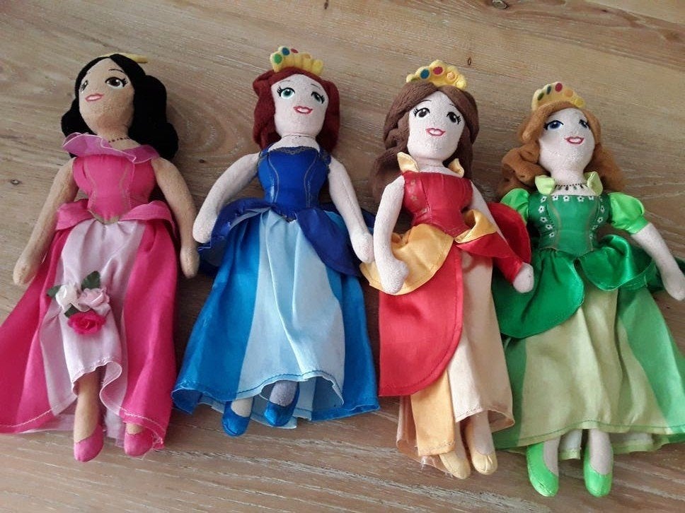 Set van 4 prinsessia  knuffelpoppen.  Studio 100, Ophalen of Verzenden, Gebruikt, Overige typen