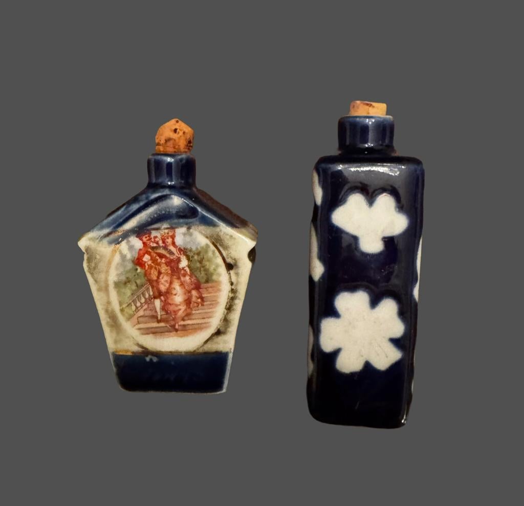 2 porseleinen antieke parfumflesjes, Ophalen of Verzenden, Zo goed als nieuw, Parfumfles