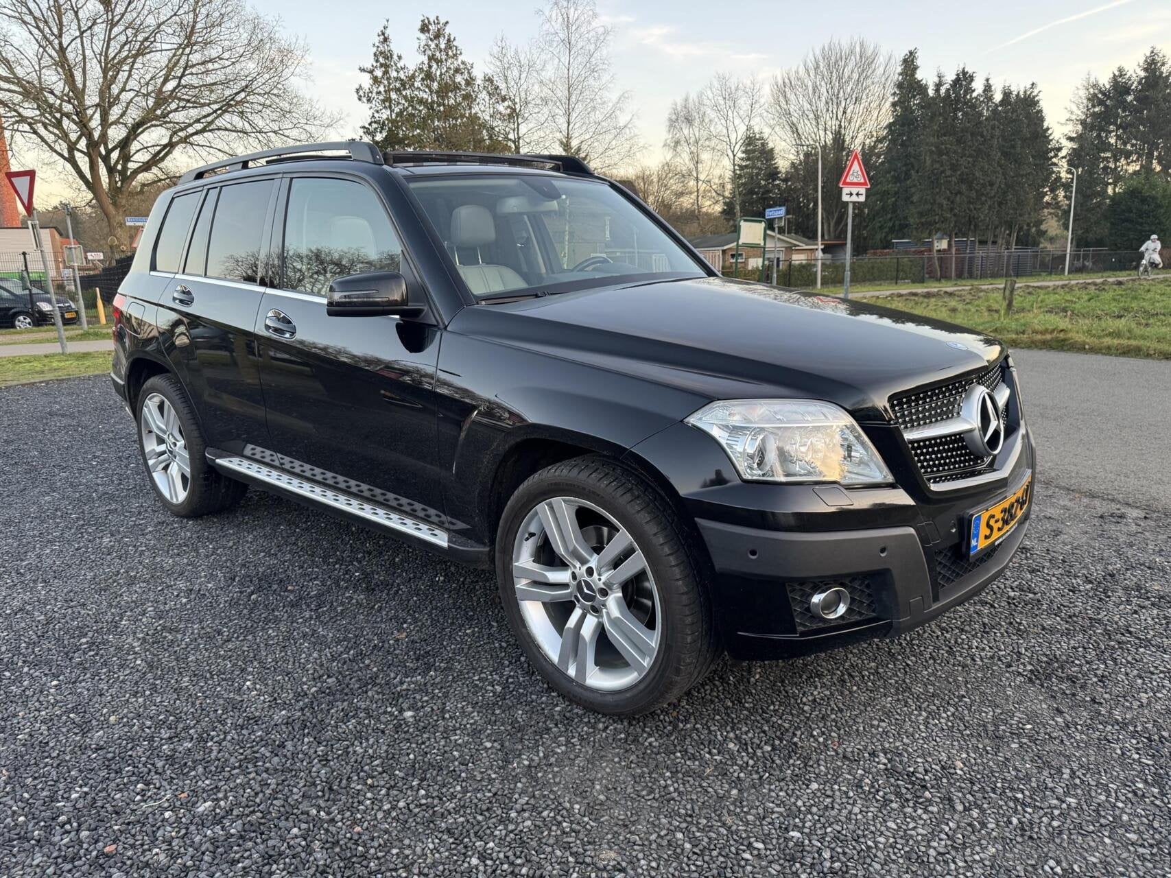 Mercedes GLK-klasse 350 First Edition 4x4 pano leer 20 inch, Automaat, Gebruikt, Vierwielaandrijving, 102 €/maand