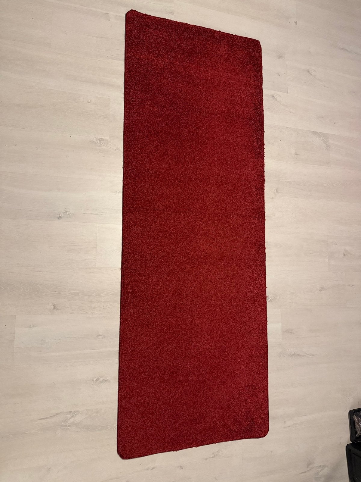 Rood tapijt/loper - 200x70 cm, Ophalen, Gebruikt, 50 tot 100 cm, 150 tot 200 cm