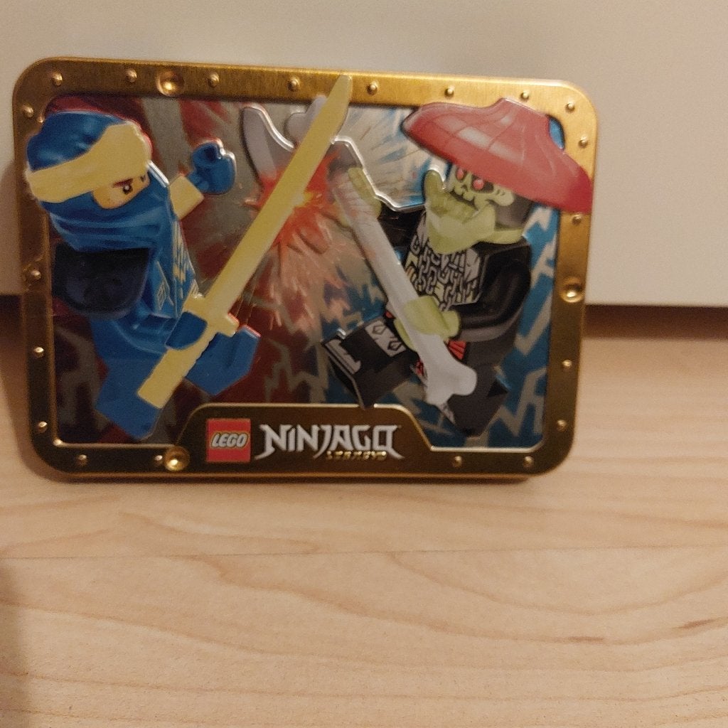 Lego 112327 Ninjago  metal box Jay VS Bottenjager, Kinderen en Baby's, Speelgoed | Duplo en Lego, Ophalen of Verzenden, Nieuw