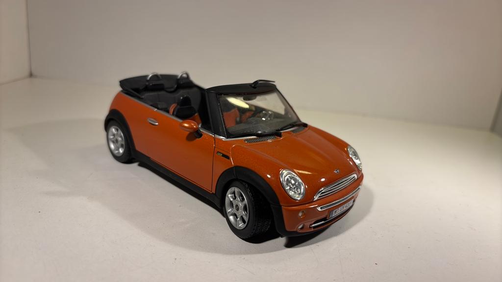 Mini cooper Cararama 1.24, Hobby en Vrije tijd, Modelauto's | 1:24, Overige merken, Ophalen of Verzenden, A, A