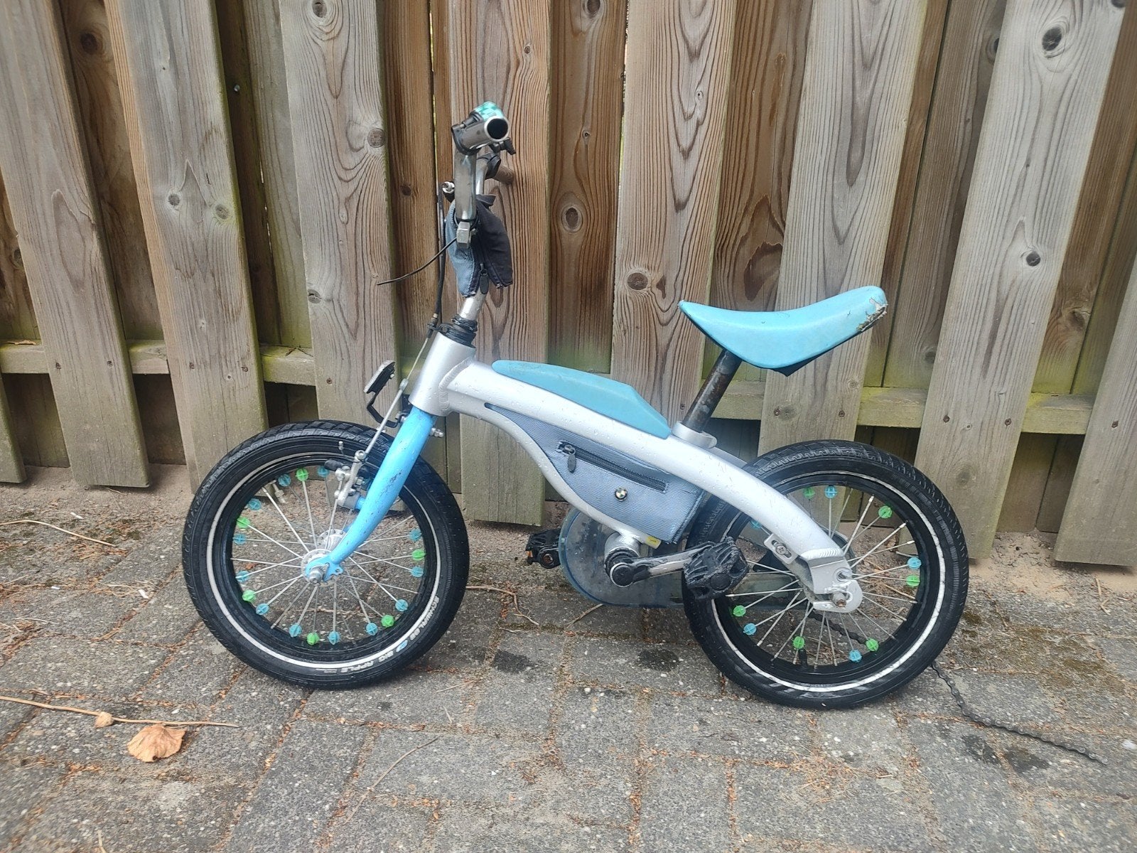 BMW Kidsbike - Loopfiets en Kinderfiets in één, Fietsen en Brommers, Ophalen, Zijwieltjes, Gebruikt, Velgrem
