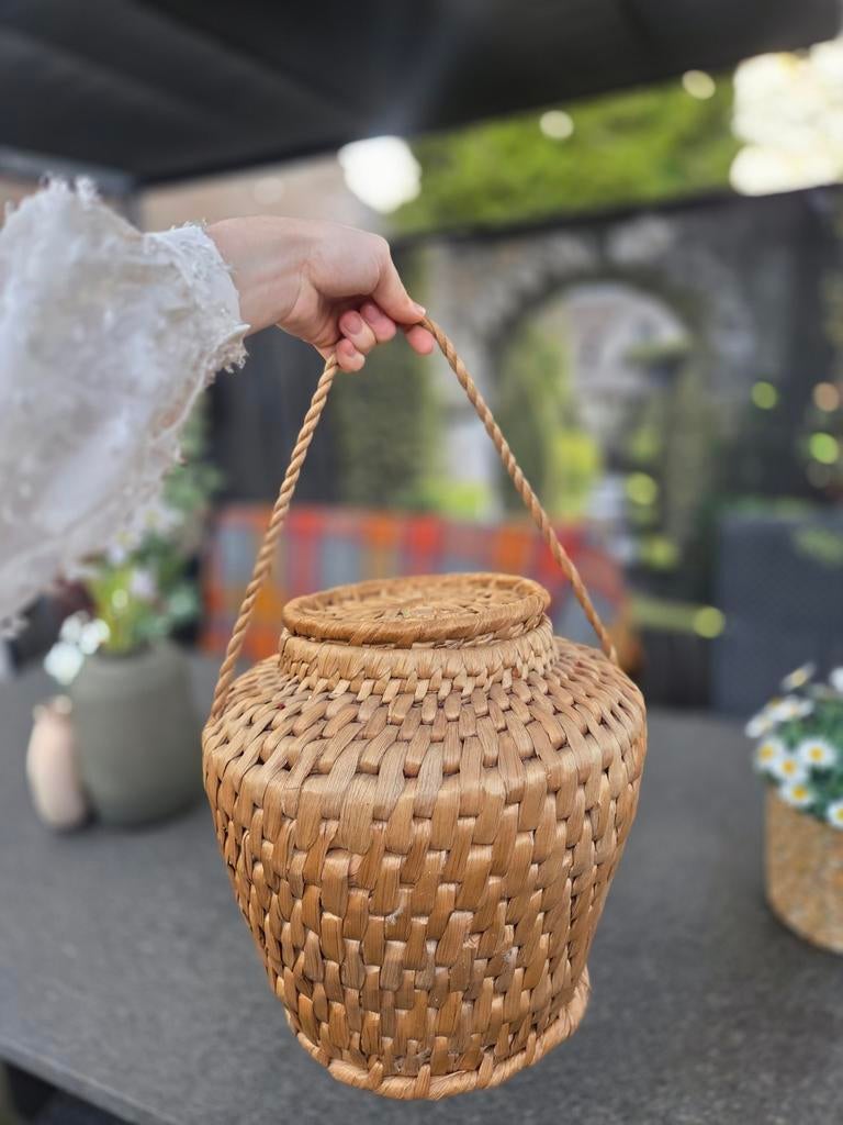 Rieten kruik met deksel en hengsel - Vintage decoratie, Ophalen of Verzenden