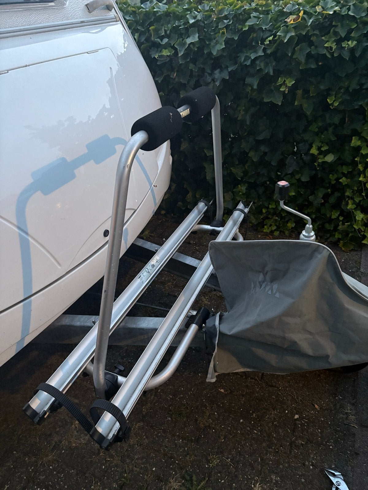 Thule Fietsendrager voor Caravan - Type Caravan Light, Ophalen, 2 fietsen, Gebruikt, Achterklepdrager