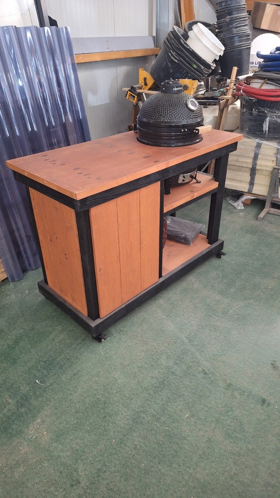 Inferno Kamado BBQ met buitenkeuken op wielen, Ophalen, Houtskool
