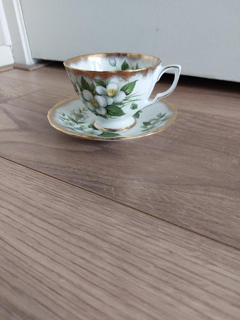 vintage theekopje en schotel van Adderley Fine Bone China, Antiek en Kunst, Ophalen