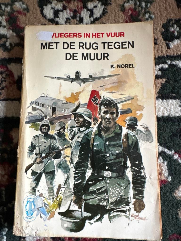 Vliegers in het Vuur: Met de Rug Tegen de Muur - K. Norel, Boeken, Ophalen of Verzenden, Zo goed als nieuw