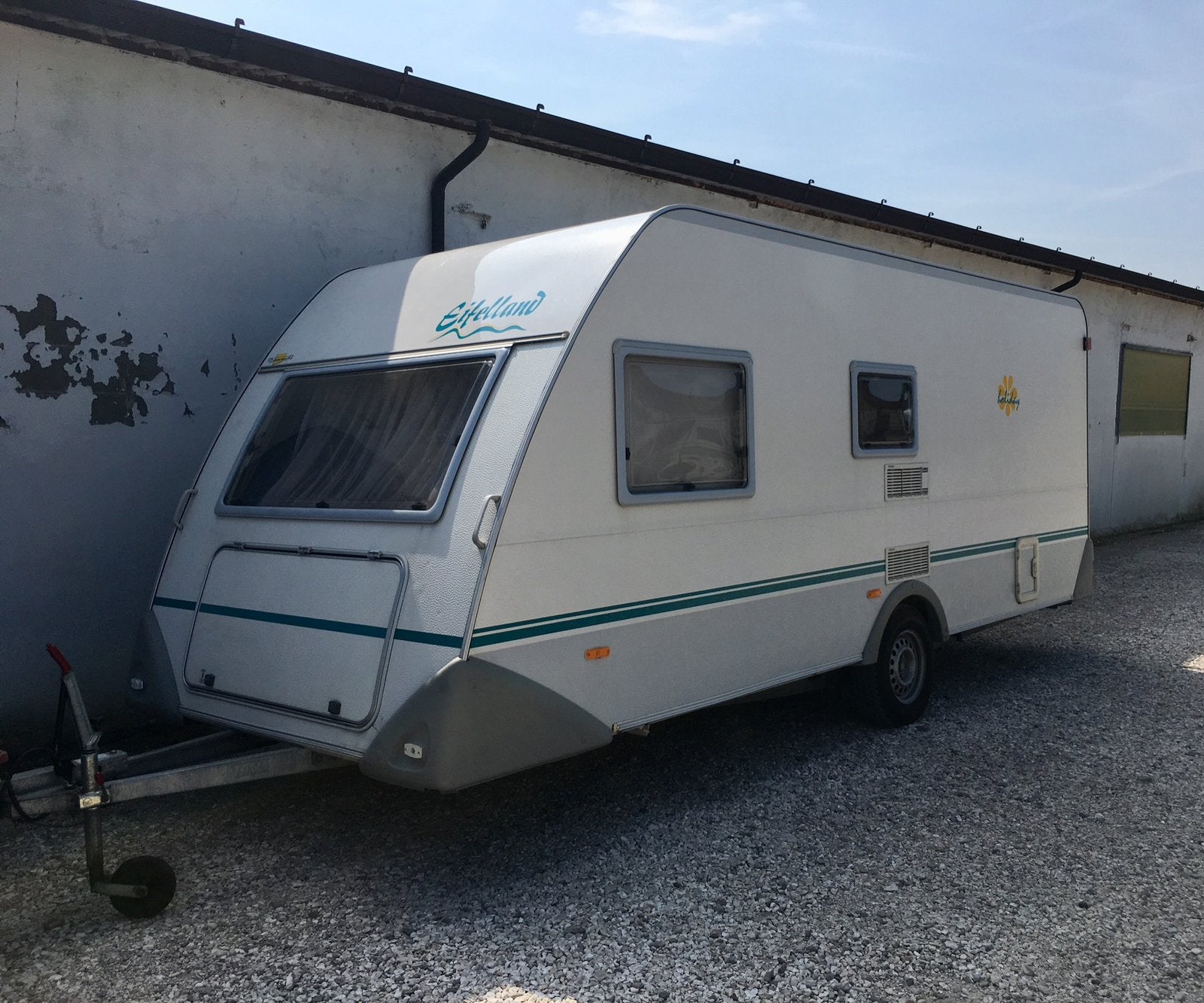 Eifelland Holiday 500 TKM (1999)  aan het Gardameer, Caravans en Kamperen, Airco, Treinzit, Tot en met 5, 1000 - 1250 kg