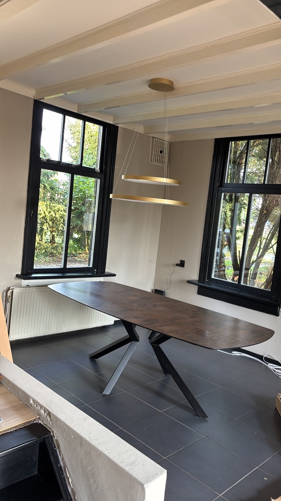 XOOON Masura Deens ovale tafel - 2.40m roestkleur, Huis en Inrichting, Ophalen, Overige materialen, 100 tot 150 cm, 200 cm of meer