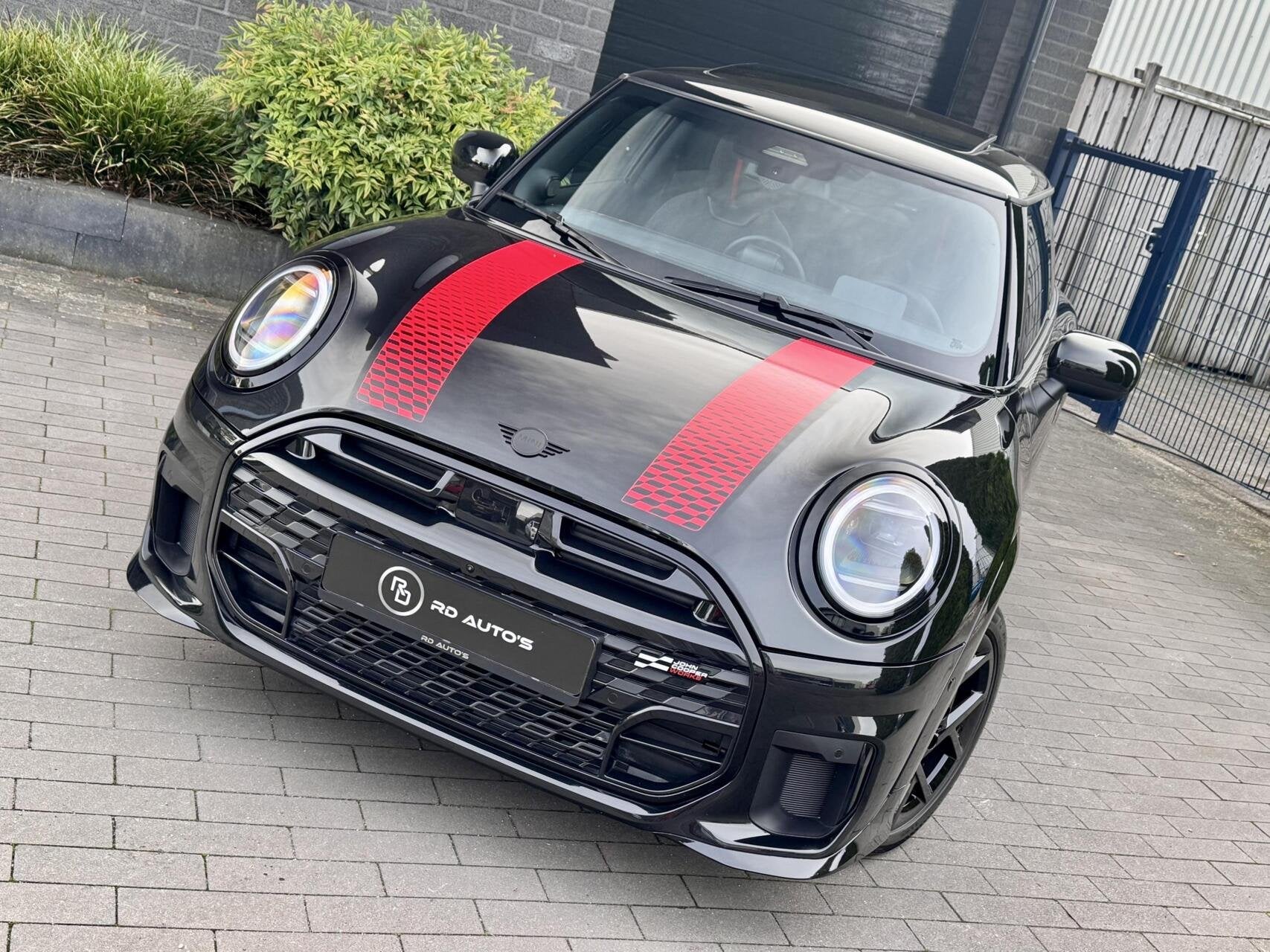 Mini Mini 2.0 Cooper S John Cooper Works M Pano 360 H/K HU, Auto's, Gebruikt, 4 cilinders, 4 stoelen, Zwart