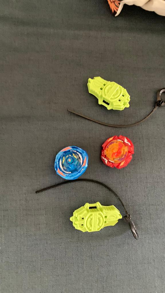 Beyblades, Ophalen of Verzenden, Zo goed als nieuw