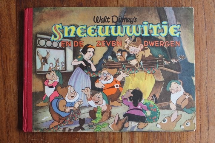 Sneeuwwitje en de zeven dwergen plaatjesalbum Margriet 1955, Ophalen of Verzenden, Gelezen, Plaatjesalbum