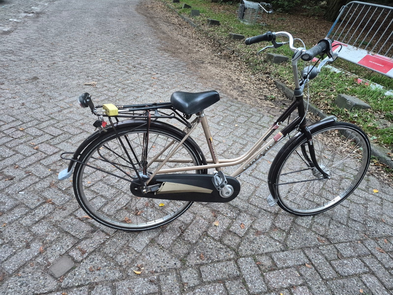 Gazelle damesfiets 28 inch heeft 3 verselingen, Ophalen, 50 tot 53 cm, Gazelle, Trommelrem