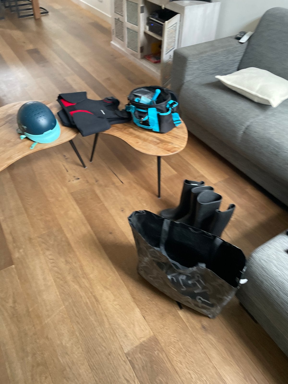 Paardrij kleding laarzen helm bodyprotector verzorgingstas, Ophalen, Gebruikt, Recreatie