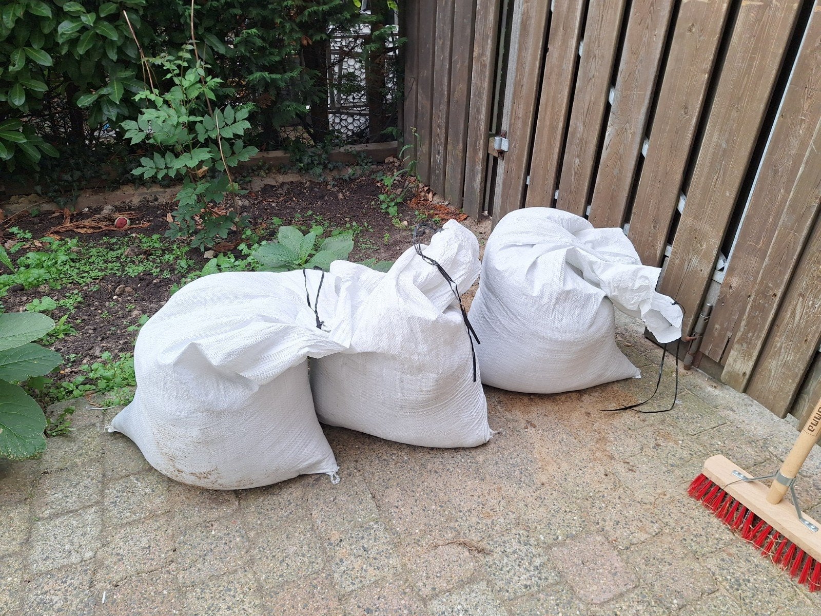 Gratis ophoogzand – ca. 150 liter – afhalen in Weurt, Tuin en Terras, Ophalen, Nieuw, Ophoogzand
