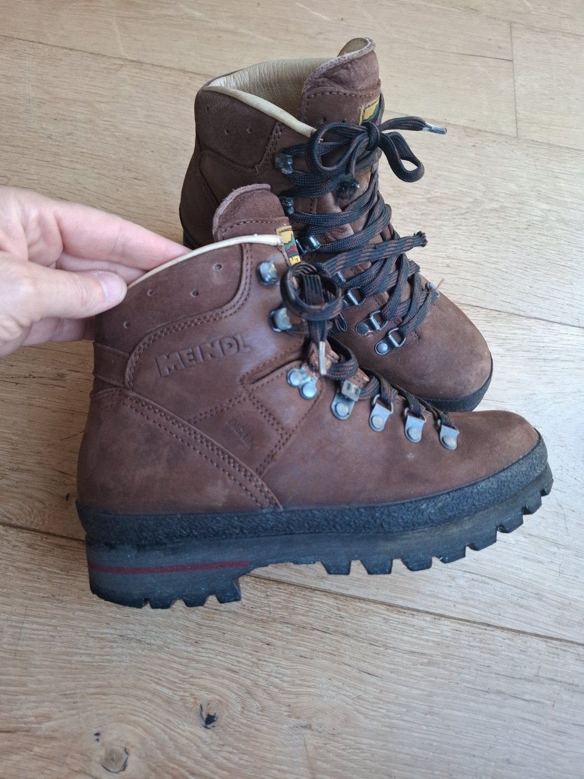 Meindl wandelschoenen maat 38 bruin met nieuwe zolen, Sport en Fitness, Ophalen of Verzenden, Gebruikt, Schoenen