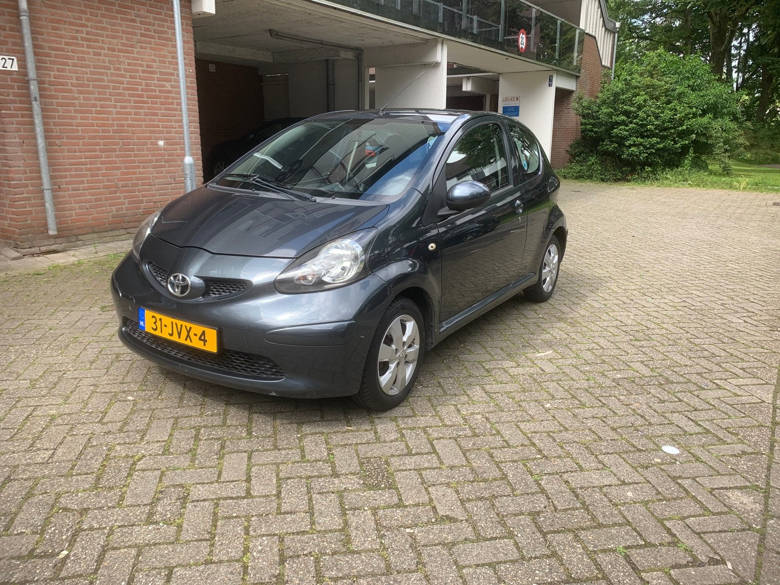 Toyota Aygo 1.0 12V Vvt-i 3DRS MMT 2005 Grijs, Auto's, 68 pk, Particulier, Aygo, 998 cc