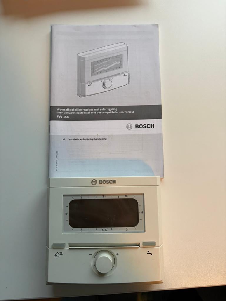 Bosch thermostaat FW100, Doe-het-zelf en Verbouw, Thermostaten, Ophalen of Verzenden, Slimme thermostaat, Zo goed als nieuw