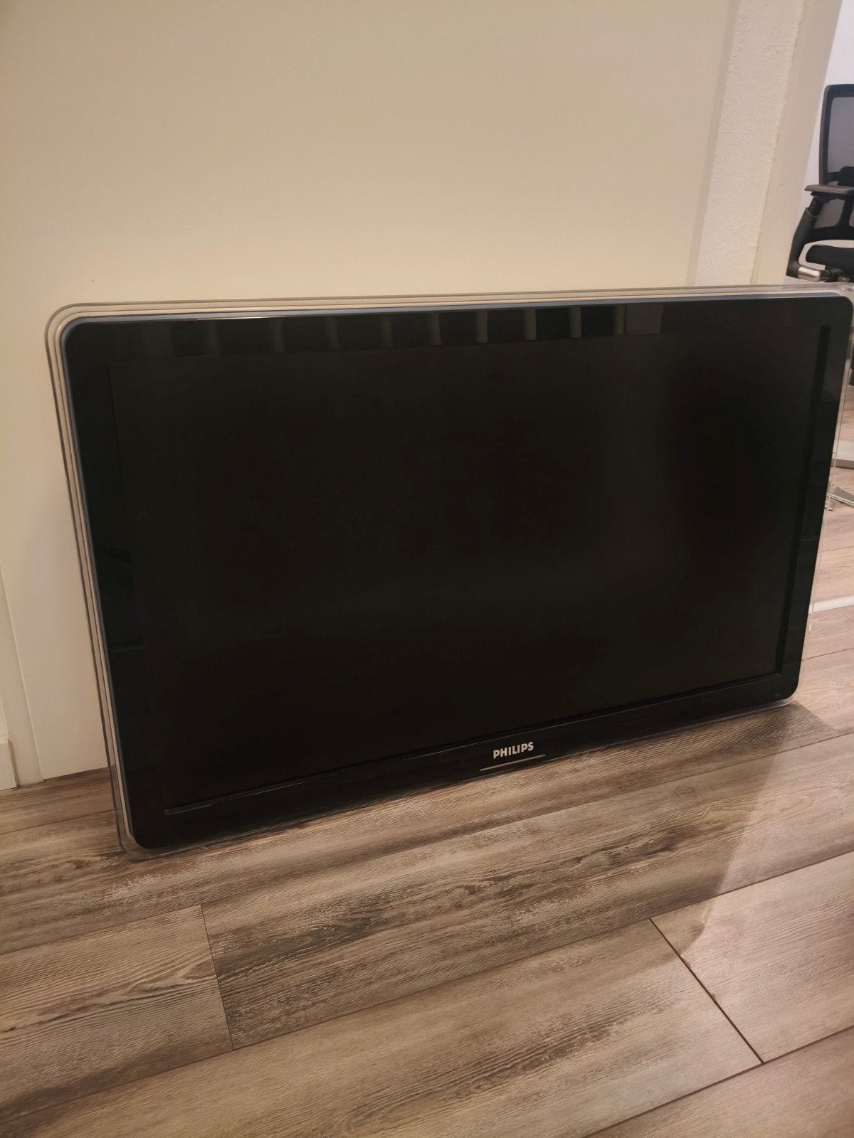 Philips 42 inch Full HD TV met Ambilight en Muurbeugel, Ophalen, Philips, Gebruikt, LCD