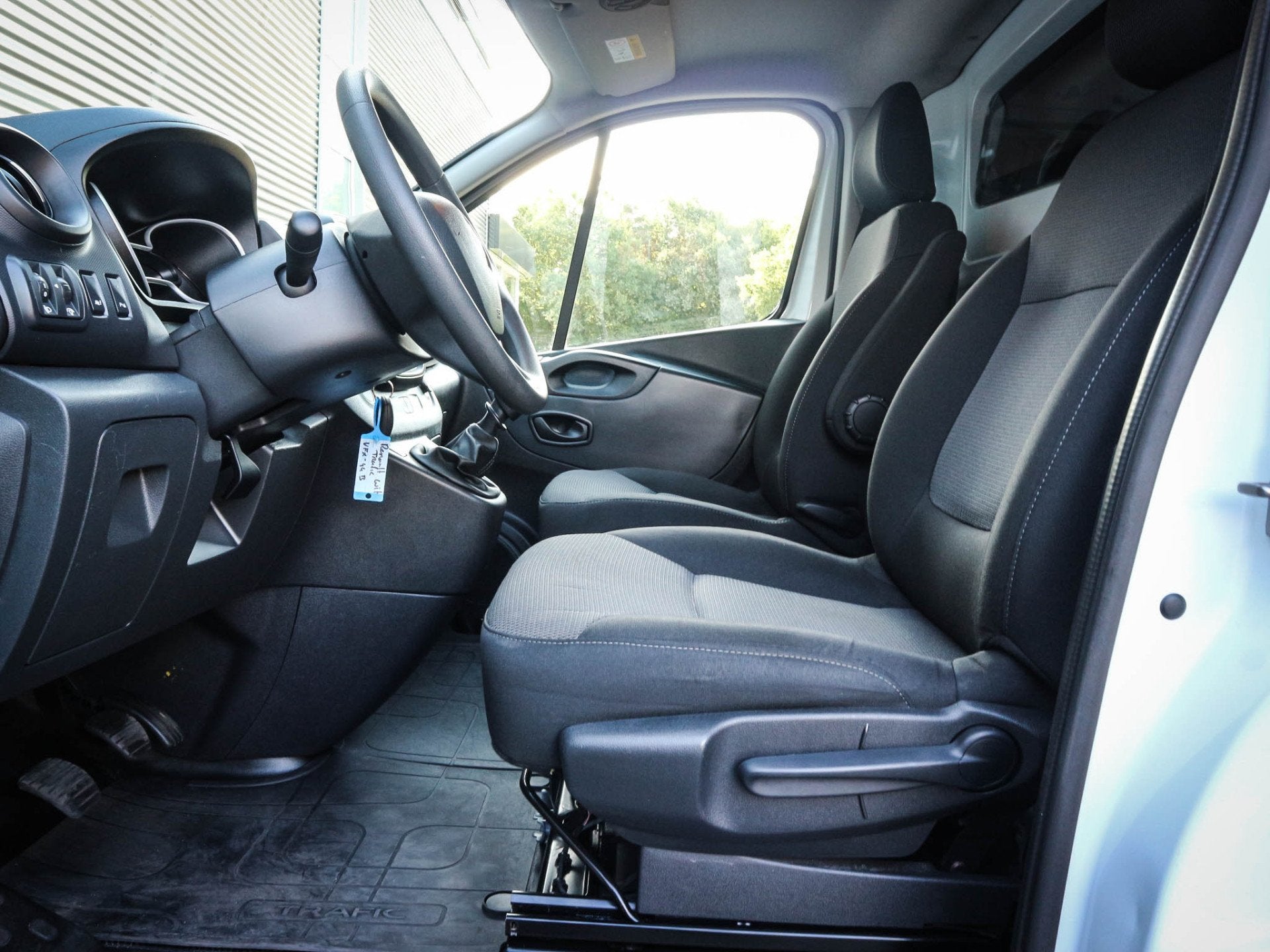 Renault Trafic 1.6 dCi 95 T27 L1H1 Comfort Airco | Cruise |, Voorwielaandrijving, Stof, Gebruikt, 4 cilinders