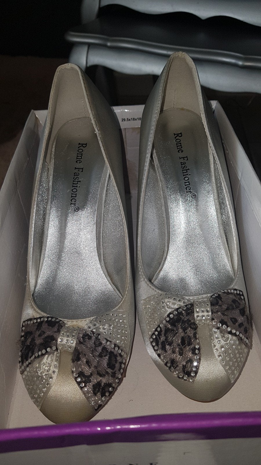Avond schoentjes nieuw mt. 38 zilver satijn, Pumps, Overige kleuren, Nieuw, Ophalen of Verzenden