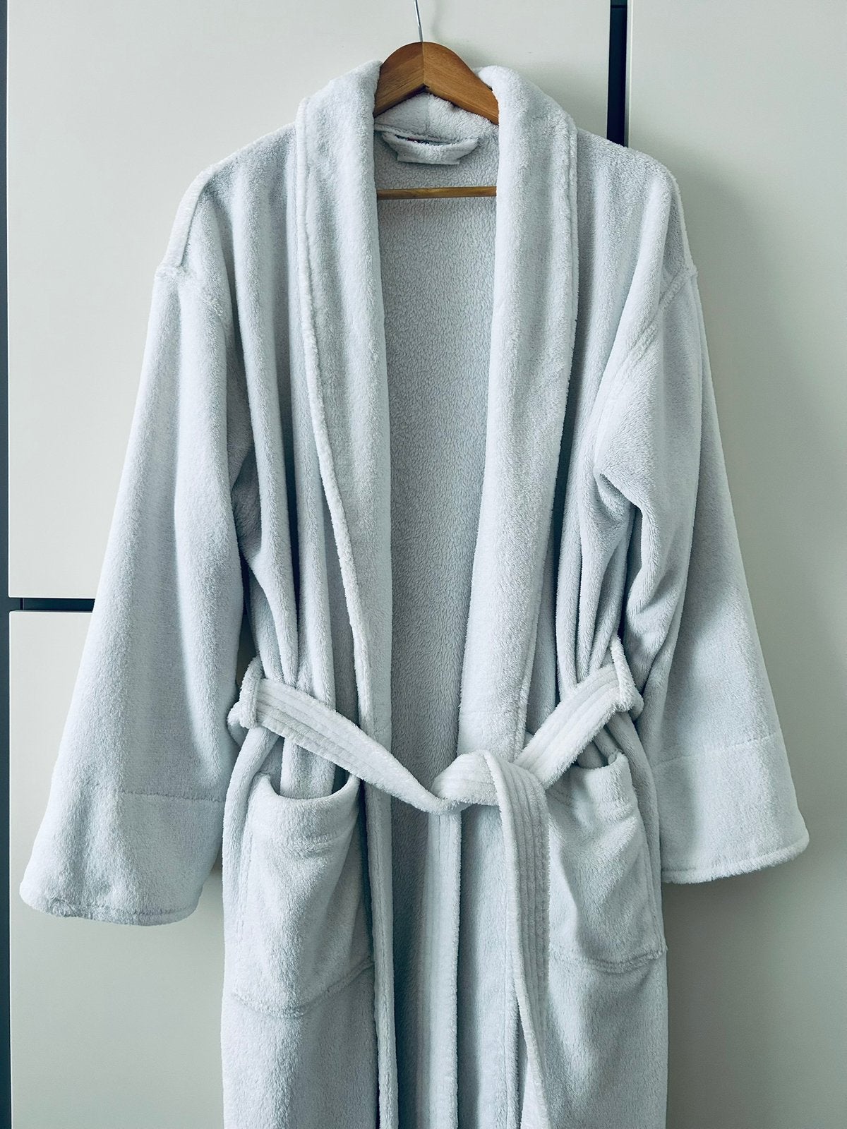 Extra Lange Badjas met Sjaalkraag Wit Unisex 100% Polyester, Ophalen of Verzenden, Gedragen, Maat 46/48 (XL) of groter, Wit