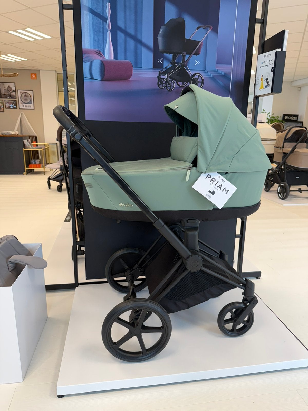 Showmodel Cybex Priam 4 Kinderwagen Leaf Green - Matt Black, Ophalen, Zo goed als nieuw, Overige merken