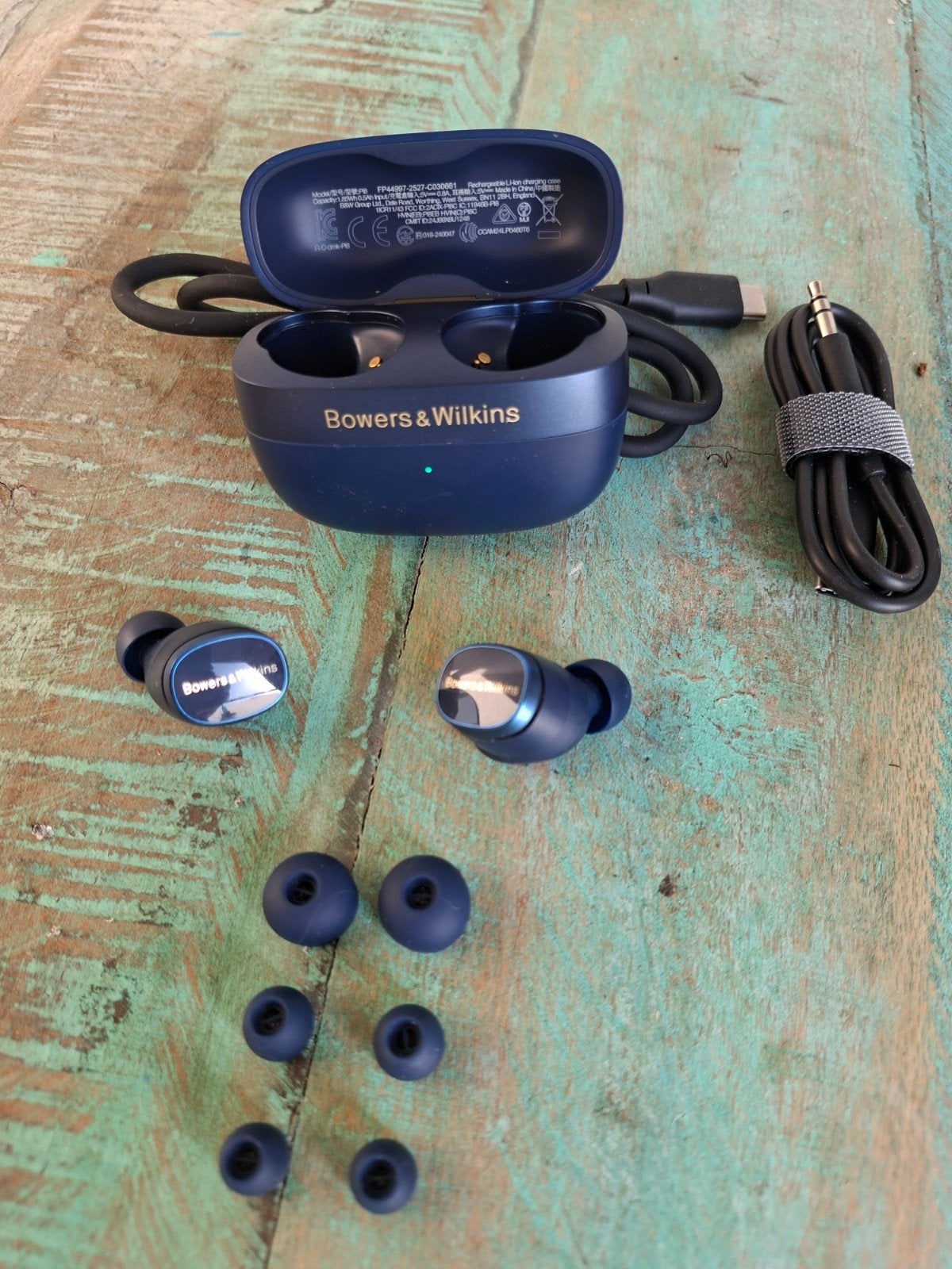 Bowers & Wilkins PI8 Draadloze Oordopjes met Oplaadcase, Ophalen of Verzenden, Zo goed als nieuw, Overige merken, Draadloos
